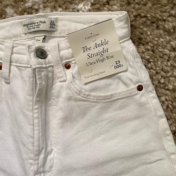 NWT Curve Love Ankle Straight Abercrombie Jeans - Picture 1 of 6